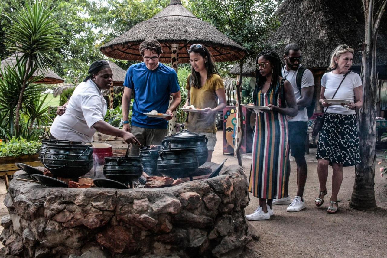Lebo'S Soweto Backpackers Hostel Eksteriør bilde