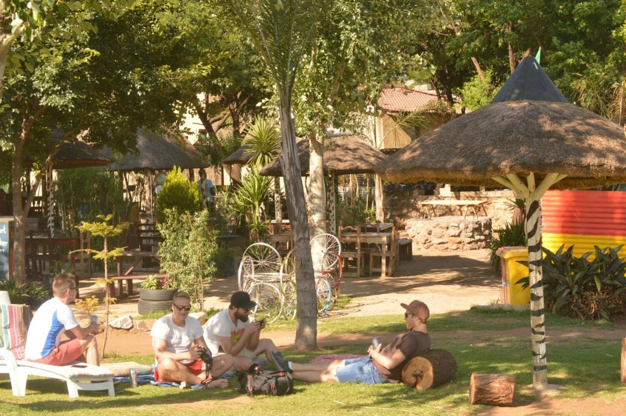 Lebo'S Soweto Backpackers Hostel Eksteriør bilde