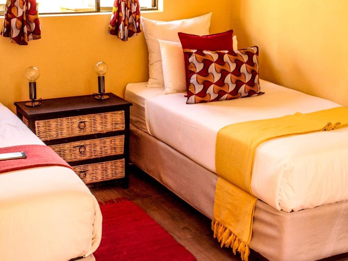Lebo'S Soweto Backpackers Hostel Eksteriør bilde